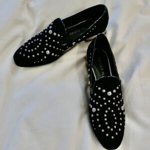 NEVER WORN Donald Pliner black flats
